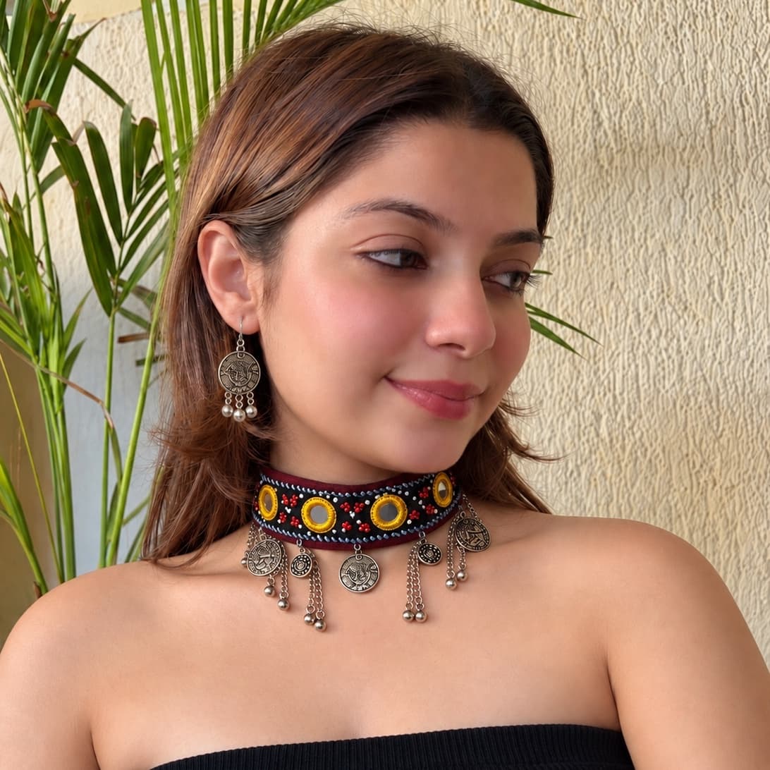 Kutchhi choker